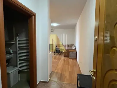 Izdavanje, garsonjera, 31m², Bulevar Oslobodjenja, Novi Sad Sve Podlokacije - image 4