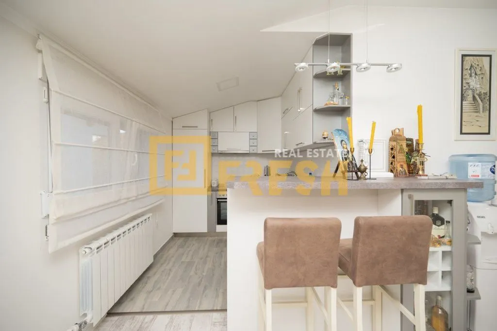 Prodaja, kuća, 250m², Zagorič, Podgorica