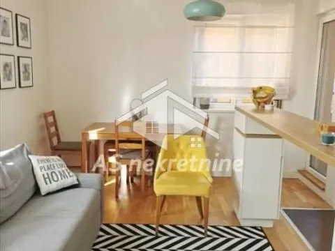 Izdavanje, dvosoban stan, 41m², Zemun Cara Dušana, Zemun Sve Podlokacije - image 5