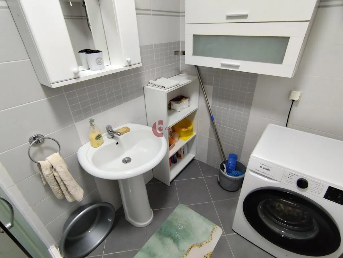 Izdavanje, trosoban stan, 90m², Centar, Subotica