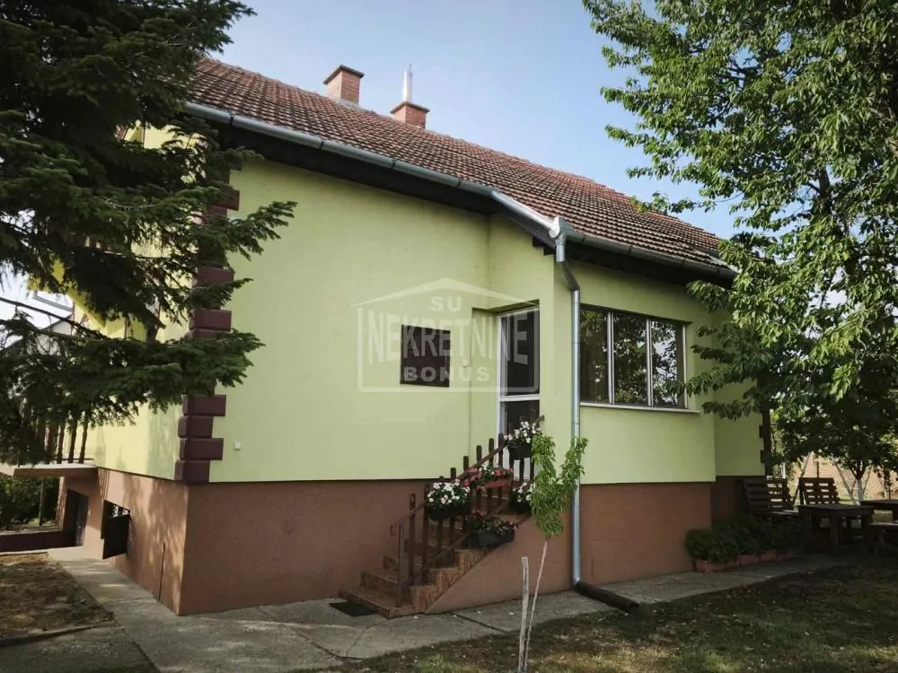 Prodaja, kuća, 155m², Đurđin, Subotica
