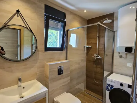 Izdavanje, stan, 50m², Tivat, Crna Gora - image 3