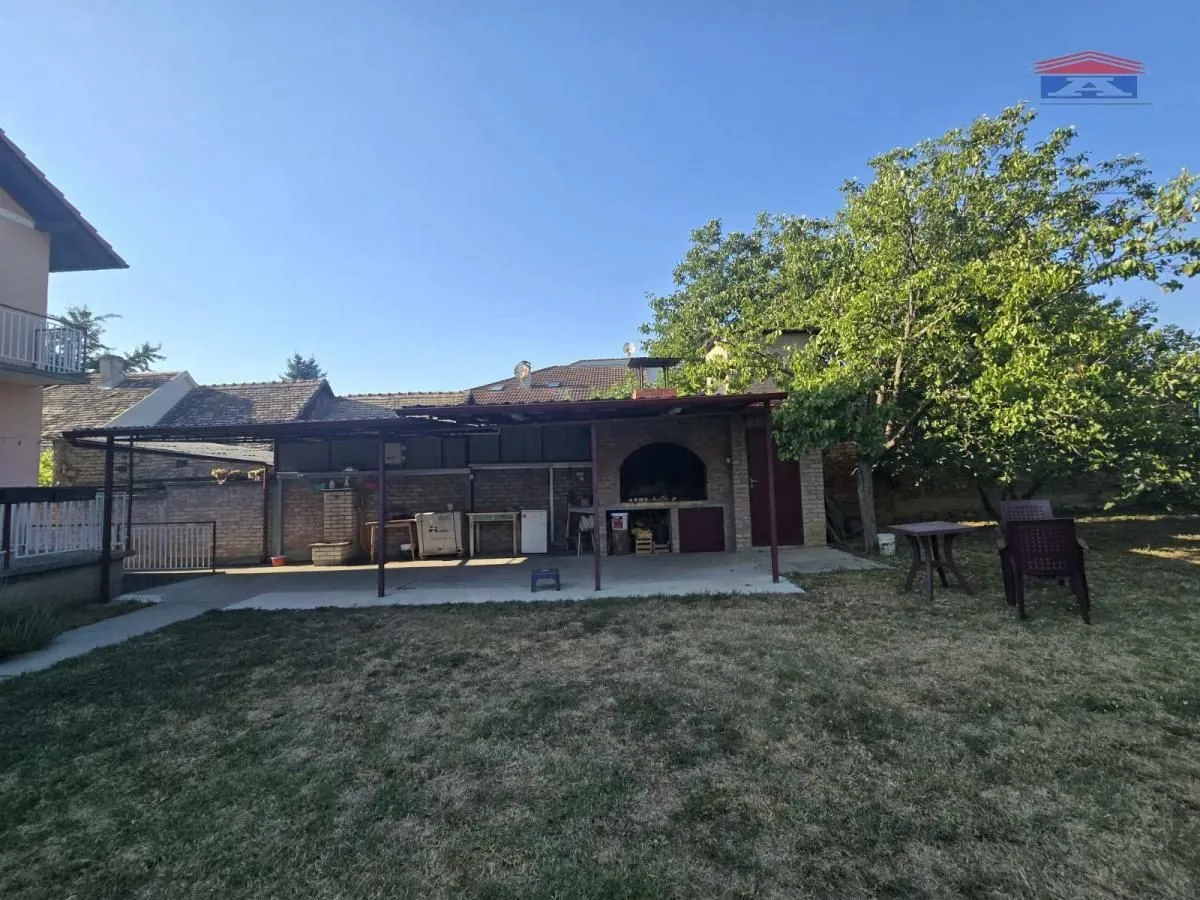 Izdavanje, kuća, 253m², Sremska Kamenica, Petrovaradin