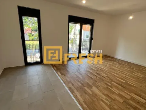 Izdavanje, dvosoban stan, 65m², Cetinje, Crna Gora - image 5