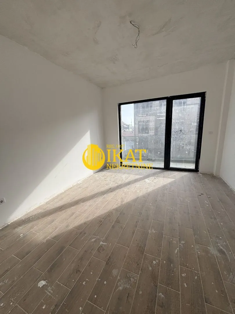 Prodaja, trosoban stan, 98m², Alibunar, Srbija