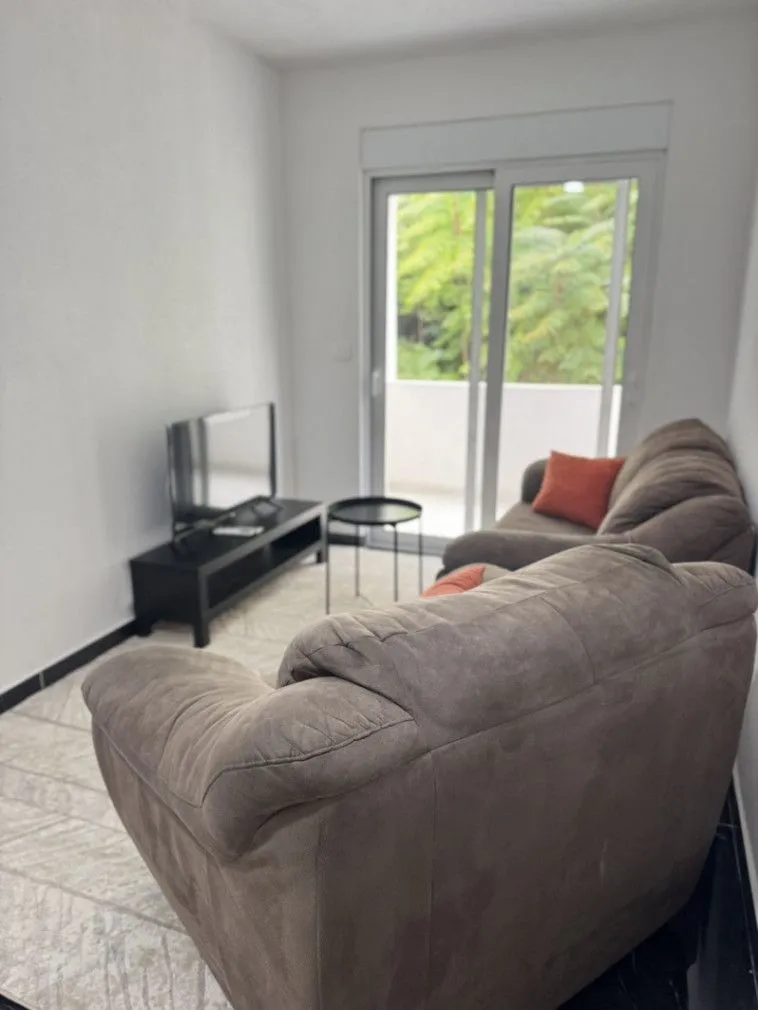 Izdavanje, jednosoban stan, 50m², Polje, Bar