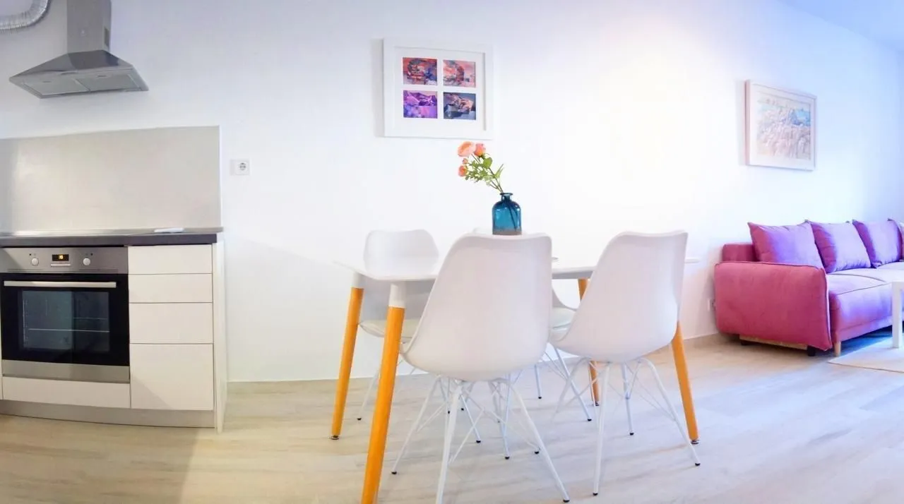 Rent, one bedroom apartment, 46m², Golubovina, Budva