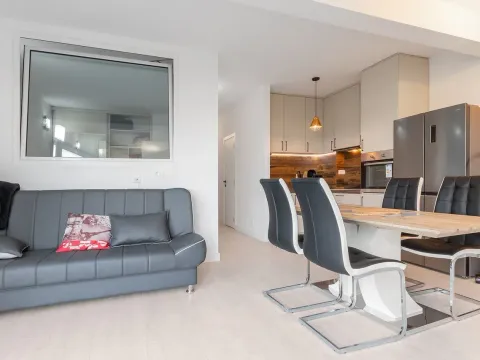 Prodaja, jednosoban stan, 36m², Tivat, Crna Gora - image 8