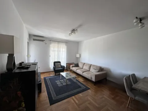 Izdavanje, dvosoban stan, 69m², Pobrežje, Podgorica - image 2