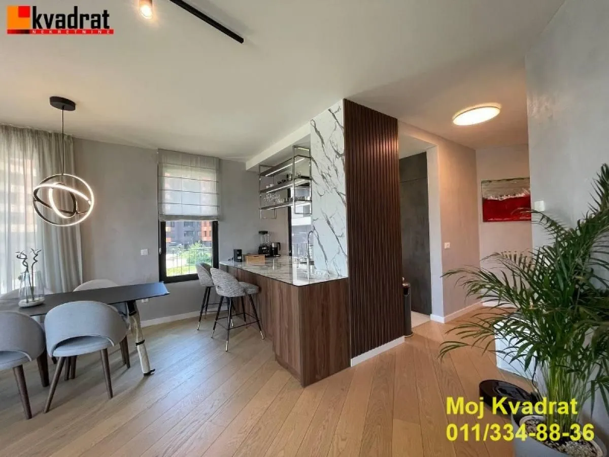 Sale, four bedroom apartment, 117m², Stari Grad, Beograd