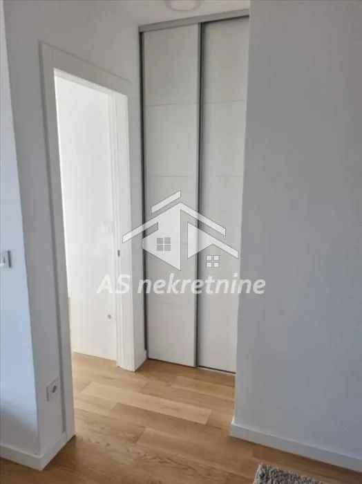 Izdavanje, dvosoban stan, 42m², Tošin bunar, Novi Beograd Sve Podlokacije