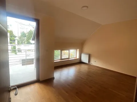 Izdavanje, četvorosoban stan, 115m², Dedinje Sve Podlokacije, Beograd - image 11