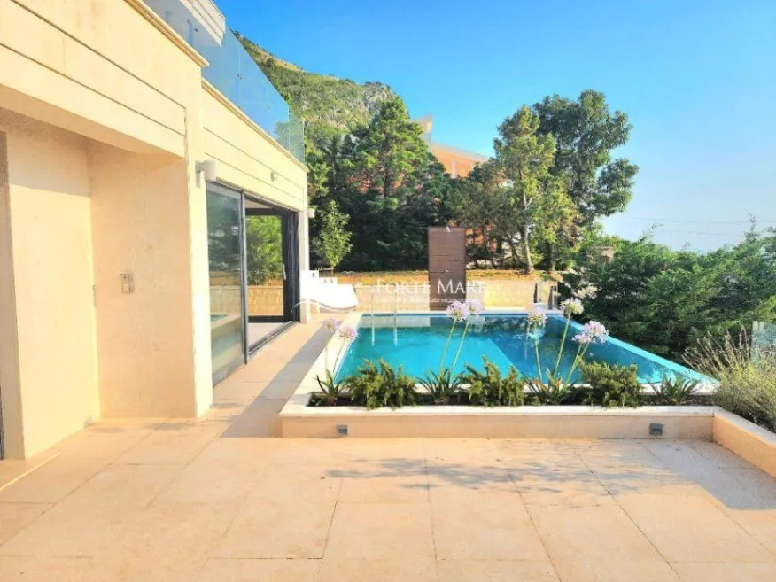 Sale, house, 304m², Blizikuće, Budva