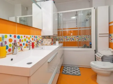 Sale, three bedroom apartment, 136m², Podgorica, Crna Gora - image 11