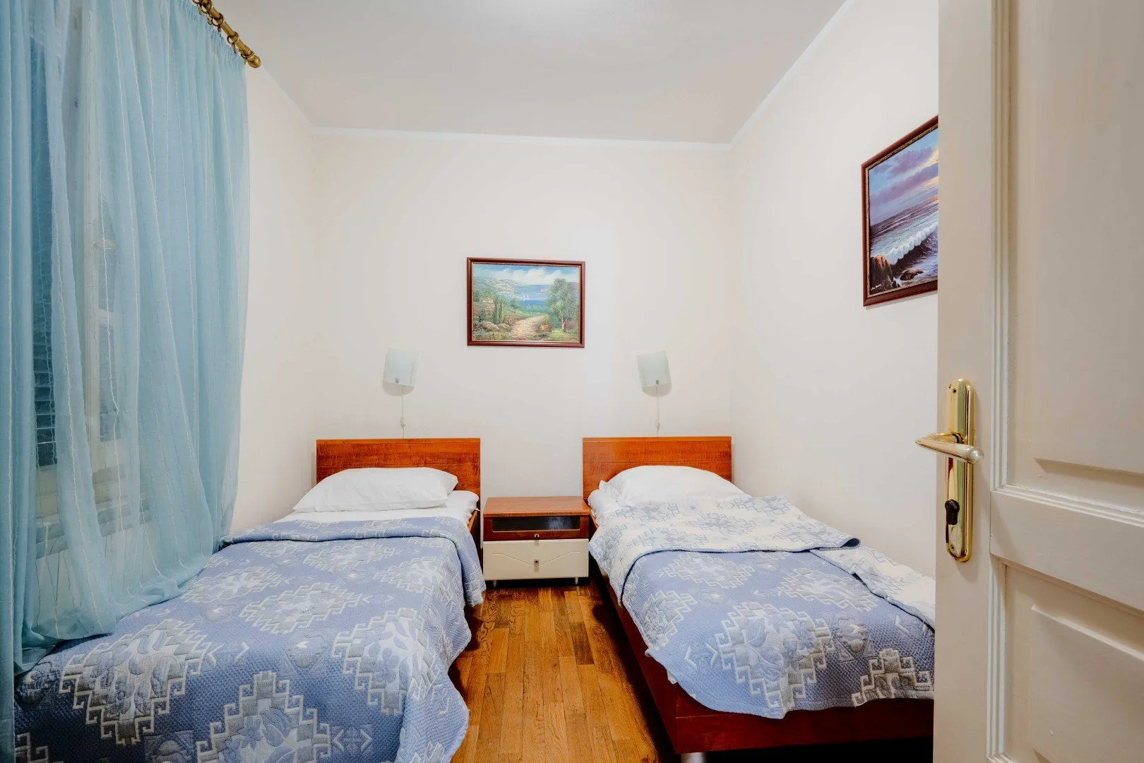 Sale, three bedroom apartment, 87m², Sveti Stefan, Budva