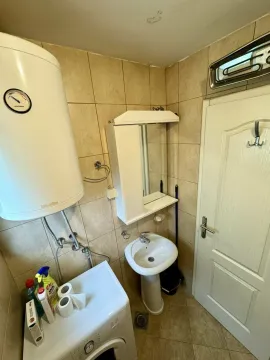 Izdavanje, jednosoban stan, 50m², Stari Aerodrom, Podgorica - image 10