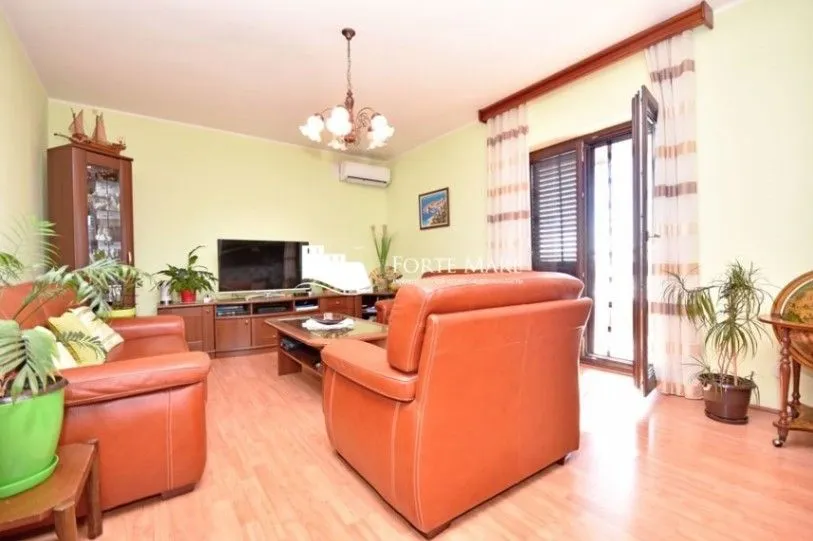 Prodaja, dvosoban stan, 103m², Herceg Novi, Crna Gora