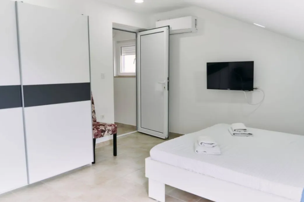 Rent, apartment, 50m², Podkošljun, Budva