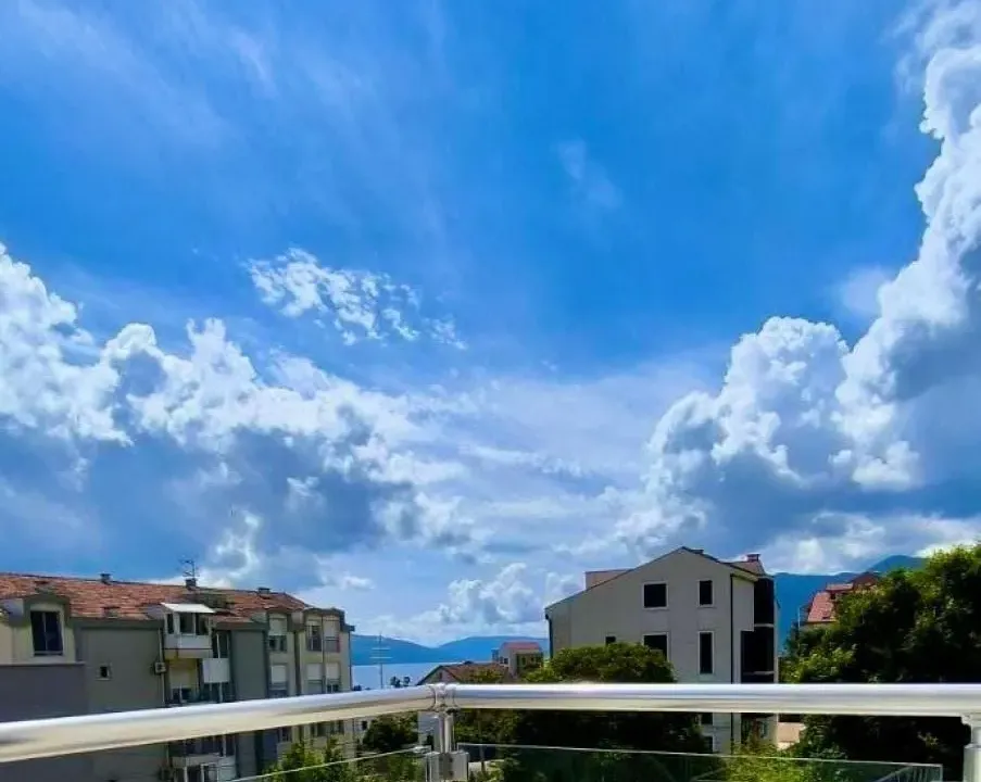 Prodaja, dvosoban stan, 63m², Tivat, Crna Gora