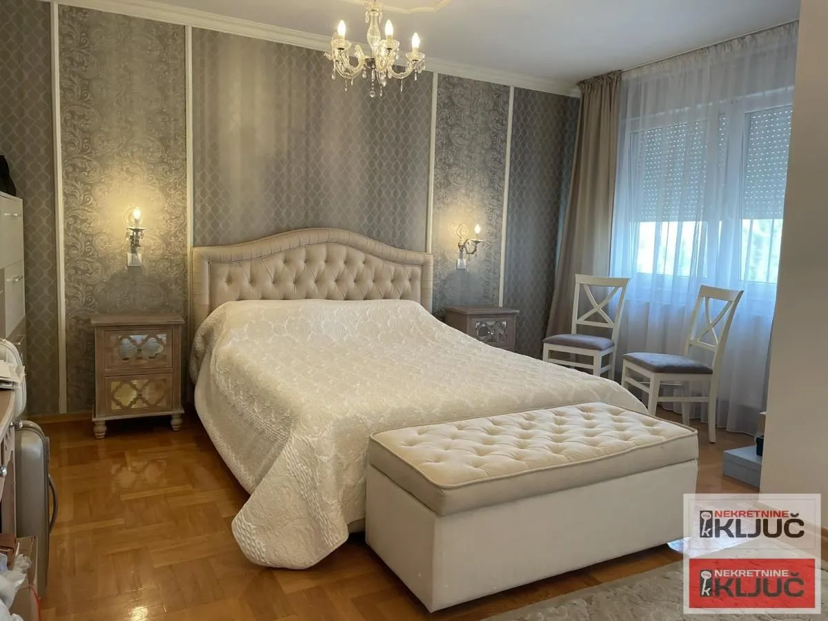 Prodaja, četvorosoban stan, 124m², Grbavica, Novi Sad Sve Podlokacije