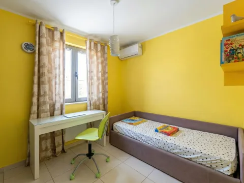 Sale, five bedroom apartment, 111m², Bečići, Budva - image 15