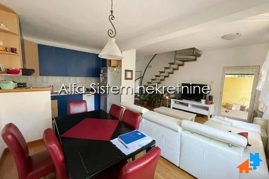 Izdavanje, trosoban stan, 85m², Olimp, Zvezdara Sve Podlokacije