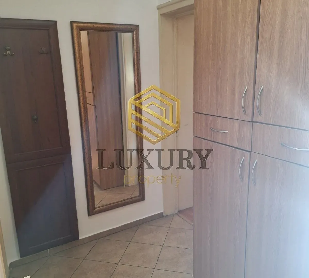 Izdavanje, dvosoban stan, 68m², Centar, Podgorica