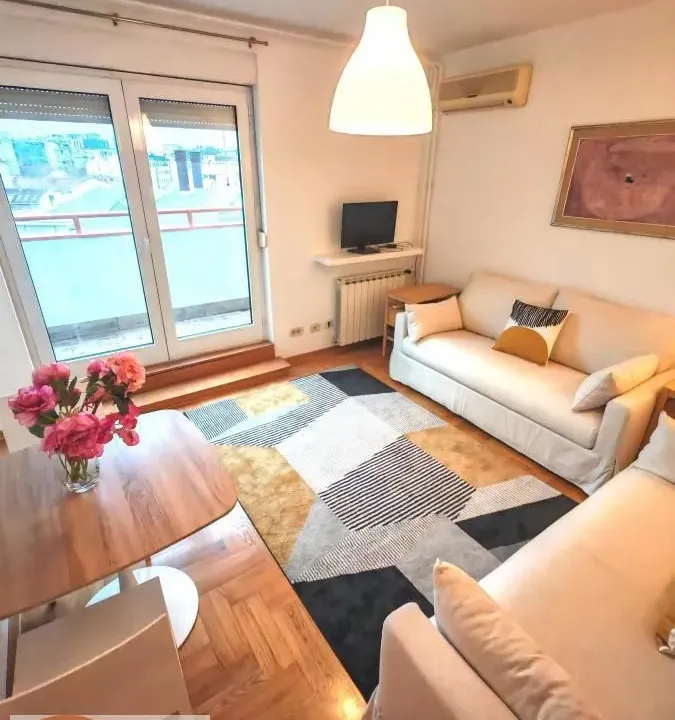 Rent, one bedroom apartment, 35m², Stari Grad, Beograd