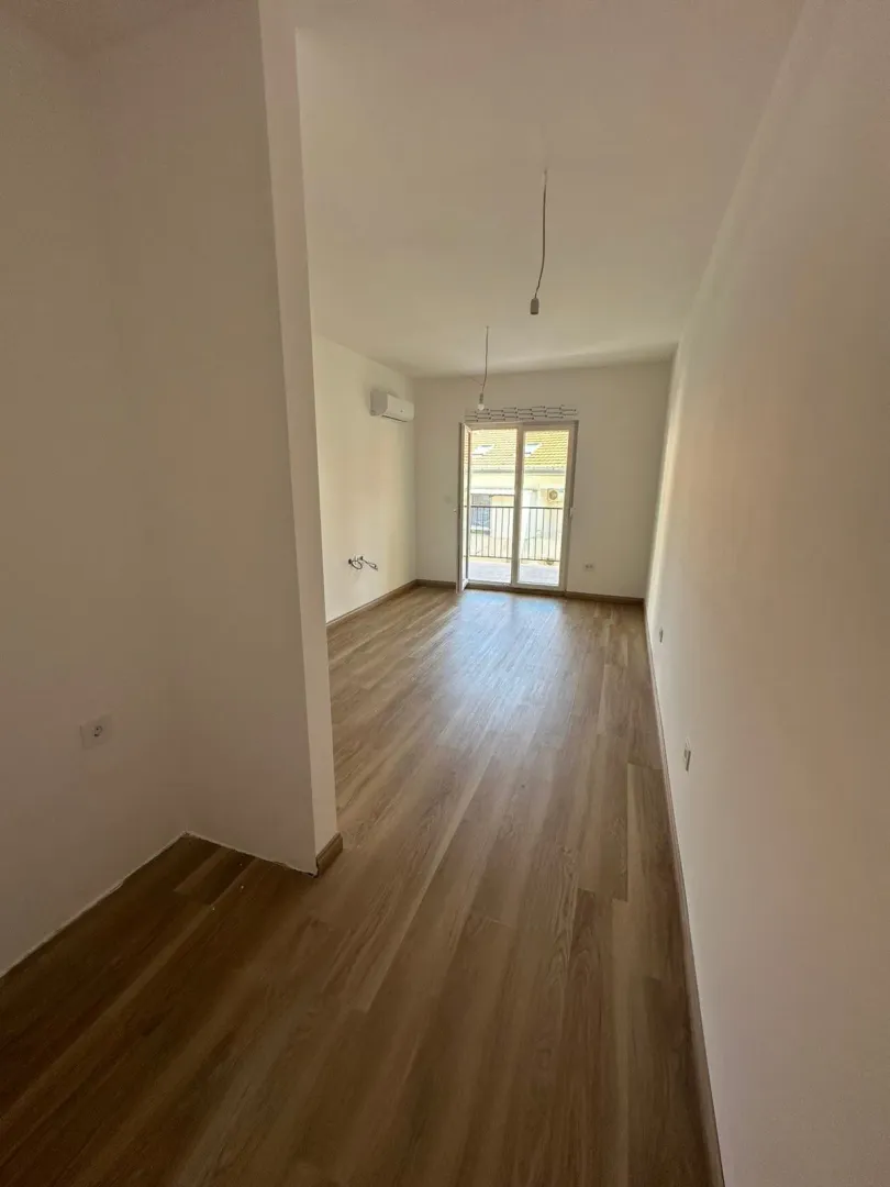 Prodaja, jednosoban stan, 49m², Lazi, Budva