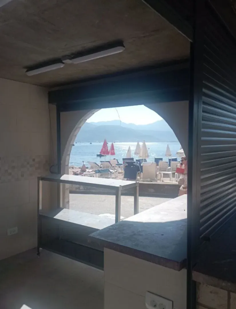 Prodaja, ugostiteljski objekat, 534m², Đenovići, Herceg Novi
