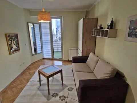 Izdavanje, trosoban stan, 68m², Centar, Kragujevac - image 7