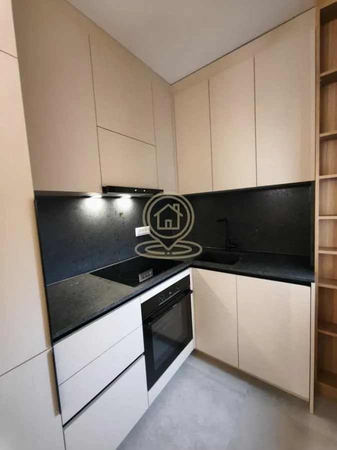 Izdavanje, trosoban stan, 66m², Južni Bulevar, Vračar Sve Podlokacije