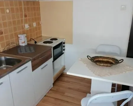 Izdavanje, garsonjera, 29m², Salajka, Novi Sad Sve Podlokacije - image 2