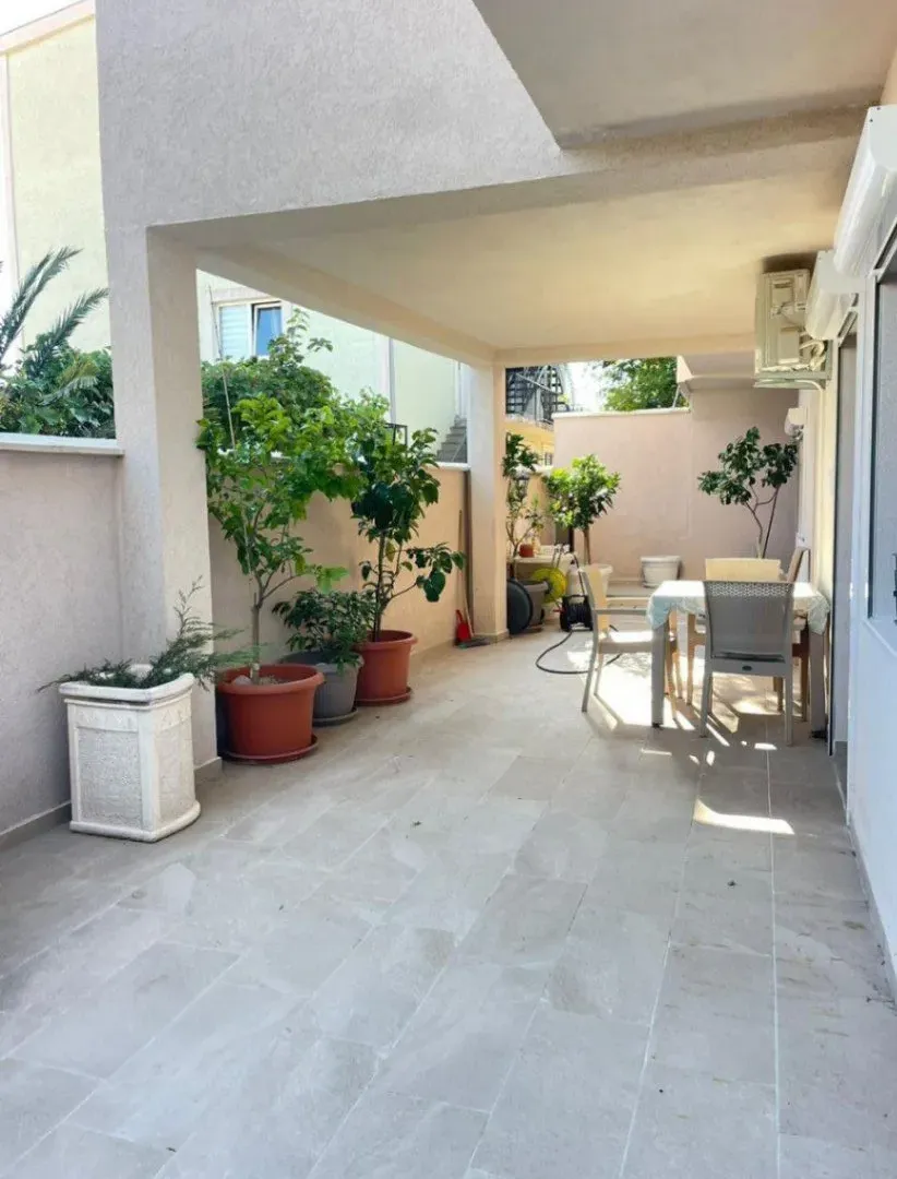 Prodaja, kuća, 200m², Šušanj, Bar