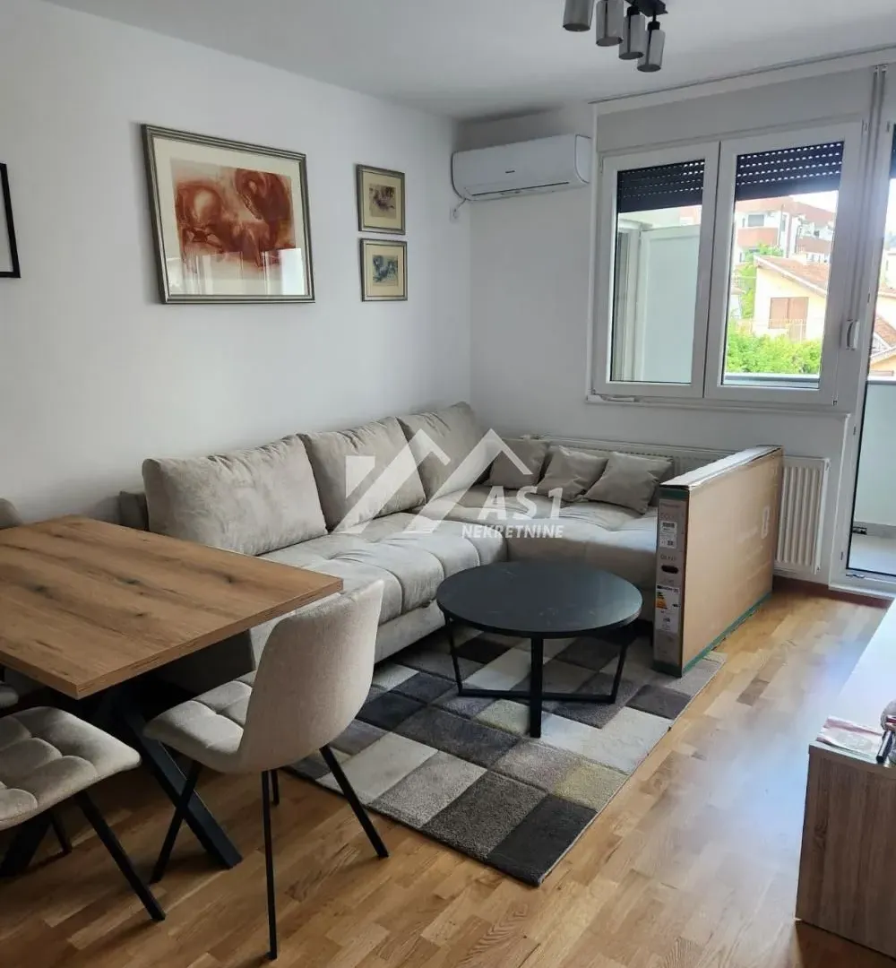 Izdavanje, dvosoban stan, 41m², Šonsi, Novi Sad Sve Podlokacije