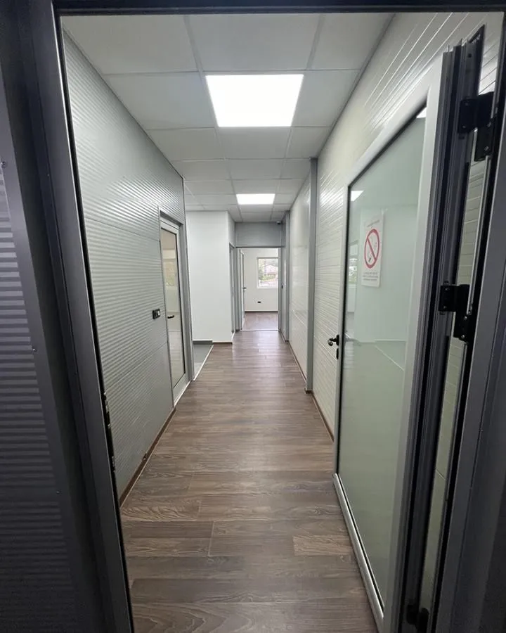 Rent, office space, 770m², Kneževac, Beograd