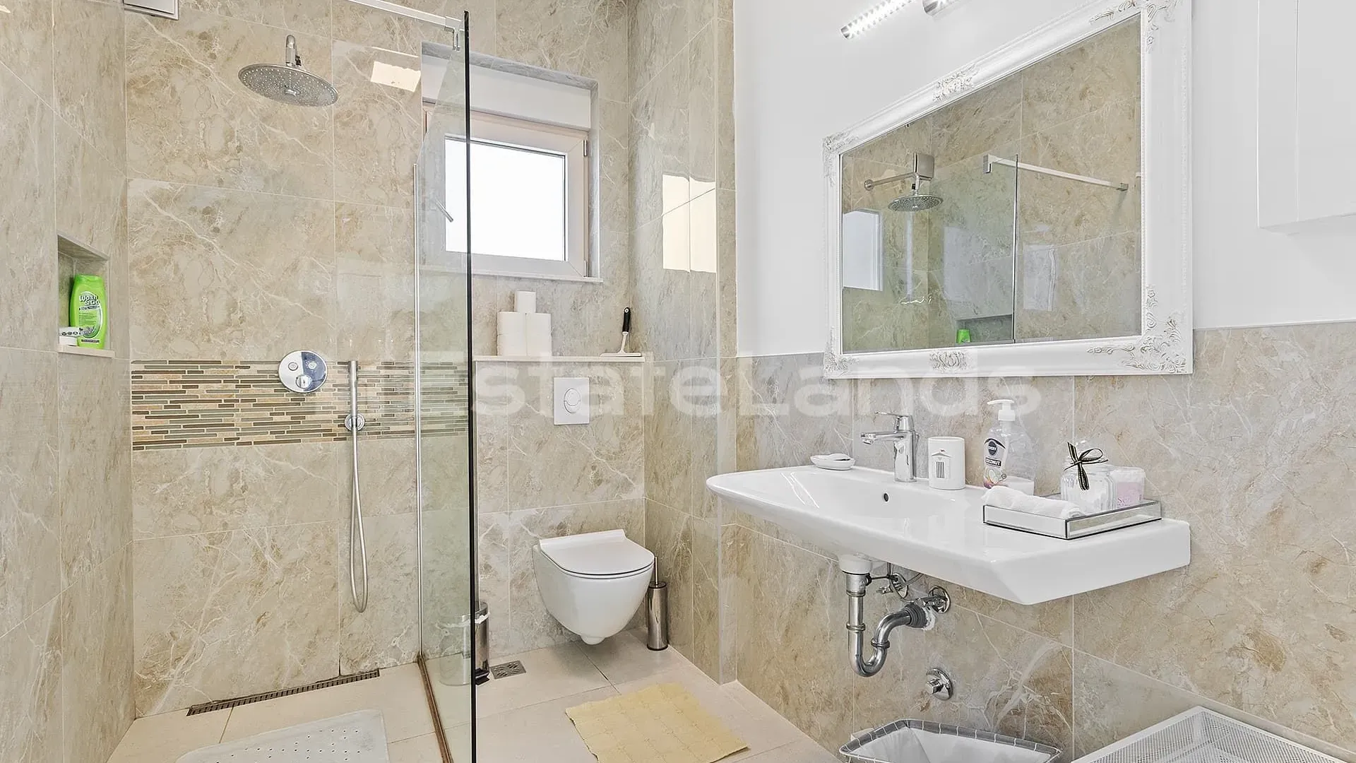 Izdavanje, kuća, 150m², Donja Lastva, Tivat