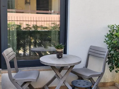 Izdavanje, stan, 35m², Budva, Crna Gora - image 6