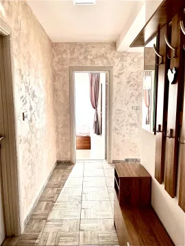 Izdavanje, jednosoban stan, 45m², Kalimanj, Tivat - image 2