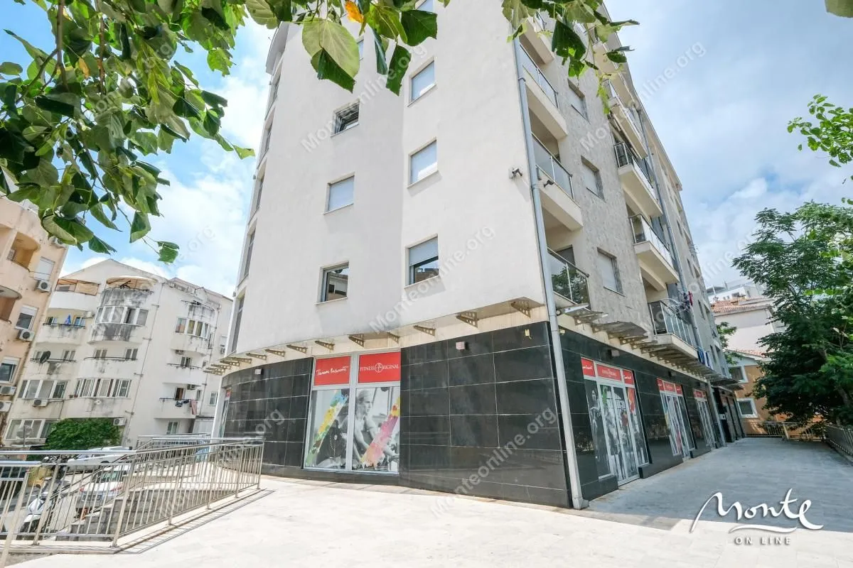 Sale, four bedroom apartment, 150m², Rozino, Budva