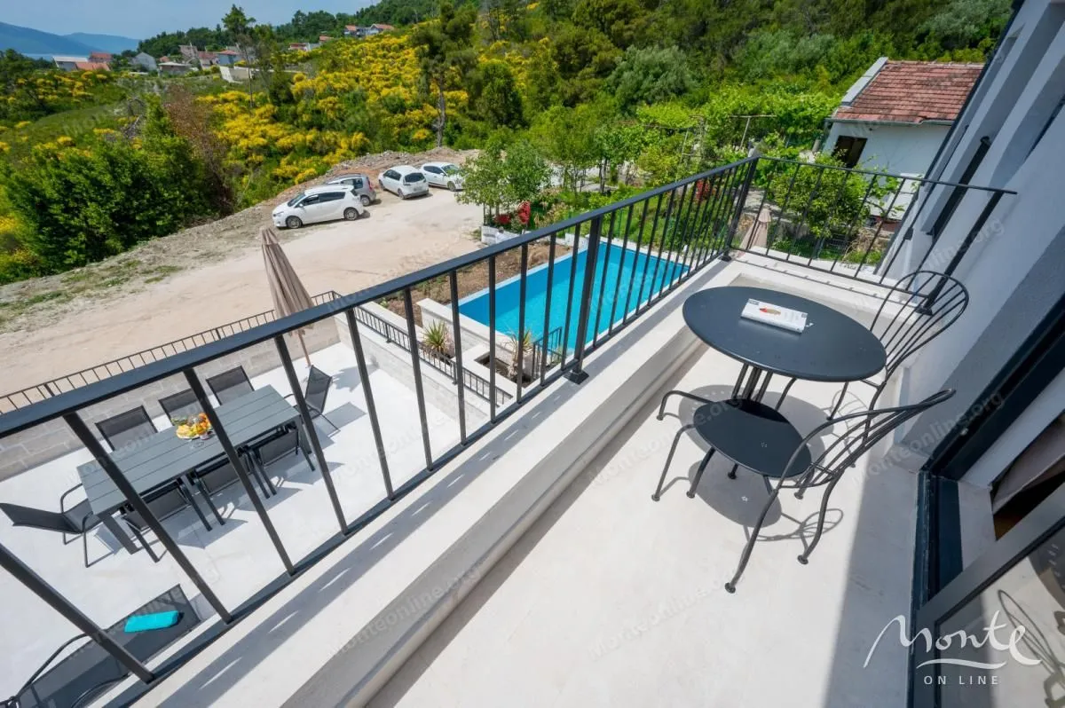 Prodaja, kuća, 250m², Mrčevac, Tivat