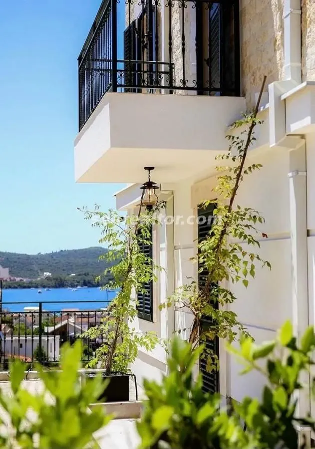 Prodaja, dvosoban stan, 59m², Tivat, Crna Gora