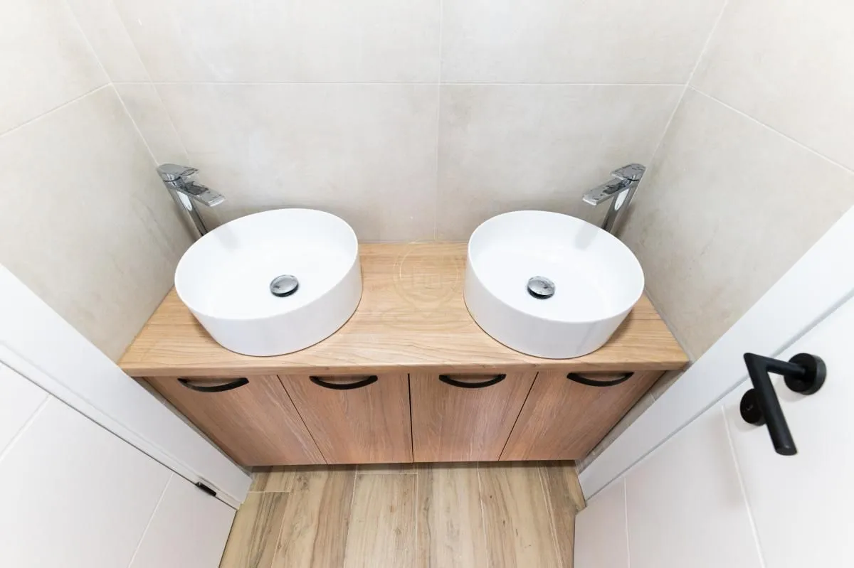 Izdavanje, poslovni prostor, 340m², Telep, Novi Sad Sve Podlokacije