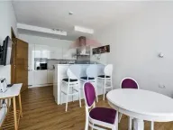 Izdavanje, kuća, 700m², Krašići, Tivat - image 24