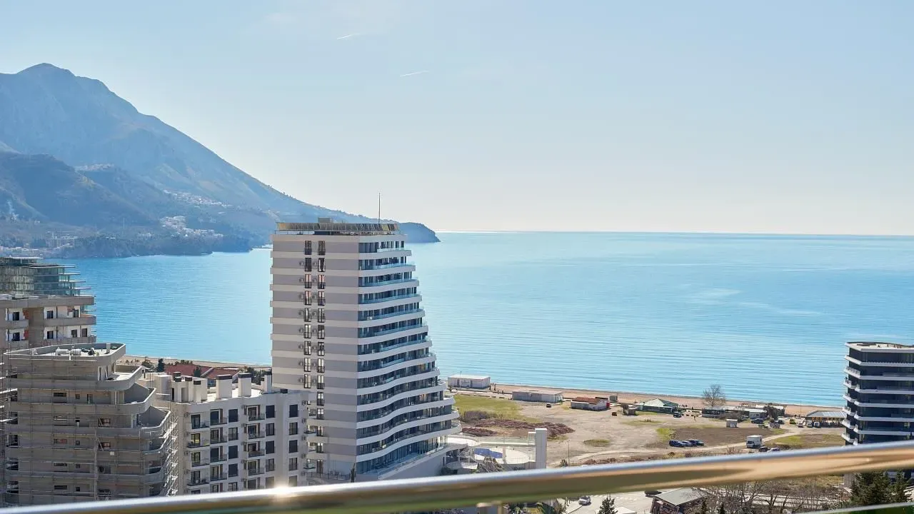 Sale, two bedroom apartment, 85m², Bečići, Budva