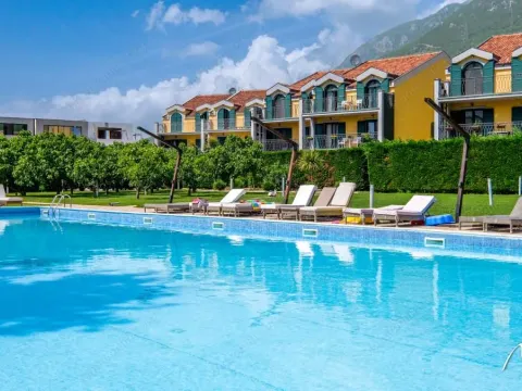 Prodaja, kuća, 174m², Kotor, Crna Gora - image 1