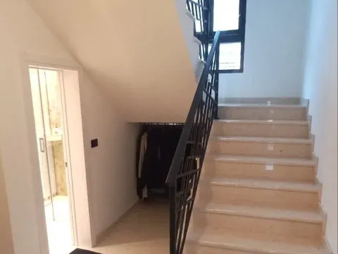 Rent, apartment, 180m², Gornja Gorica, Podgorica - image 14