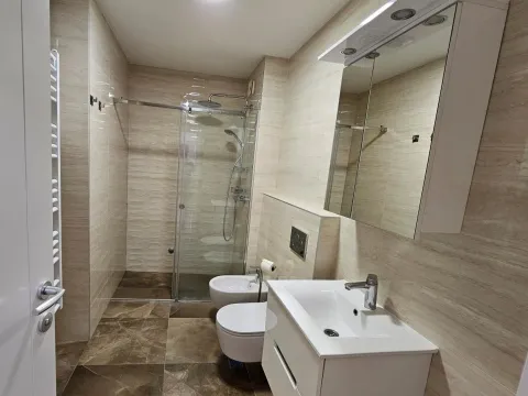 Izdavanje, stan, 136m², Kalenić Pijaca, Vračar Sve Podlokacije - image 12