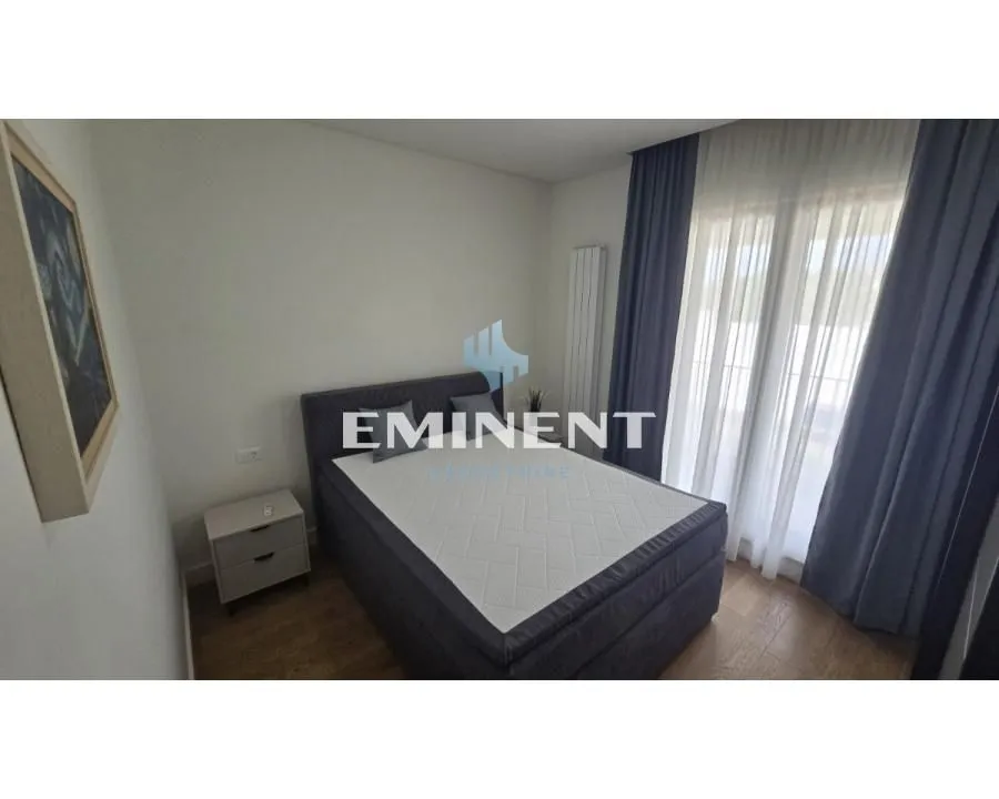 Izdavanje, dvosoban stan, 52m², Banovo Brdo, Beograd