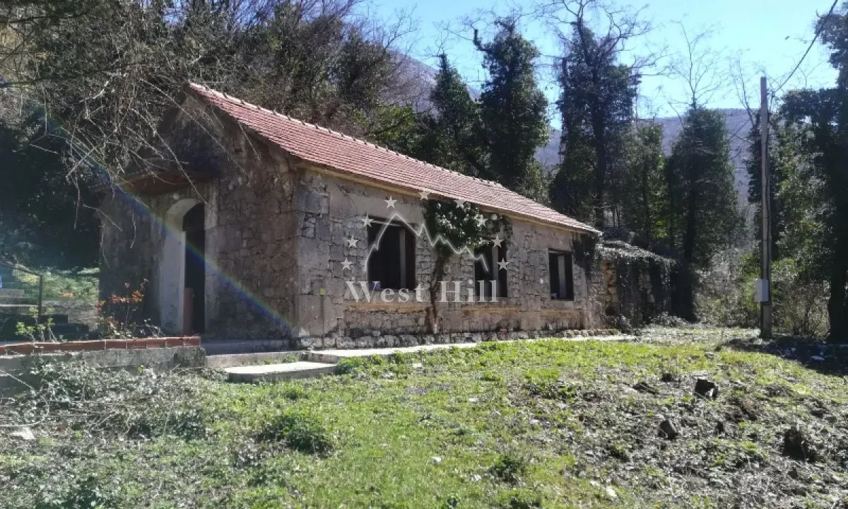 Sale, house, 77m², Risan, Kotor